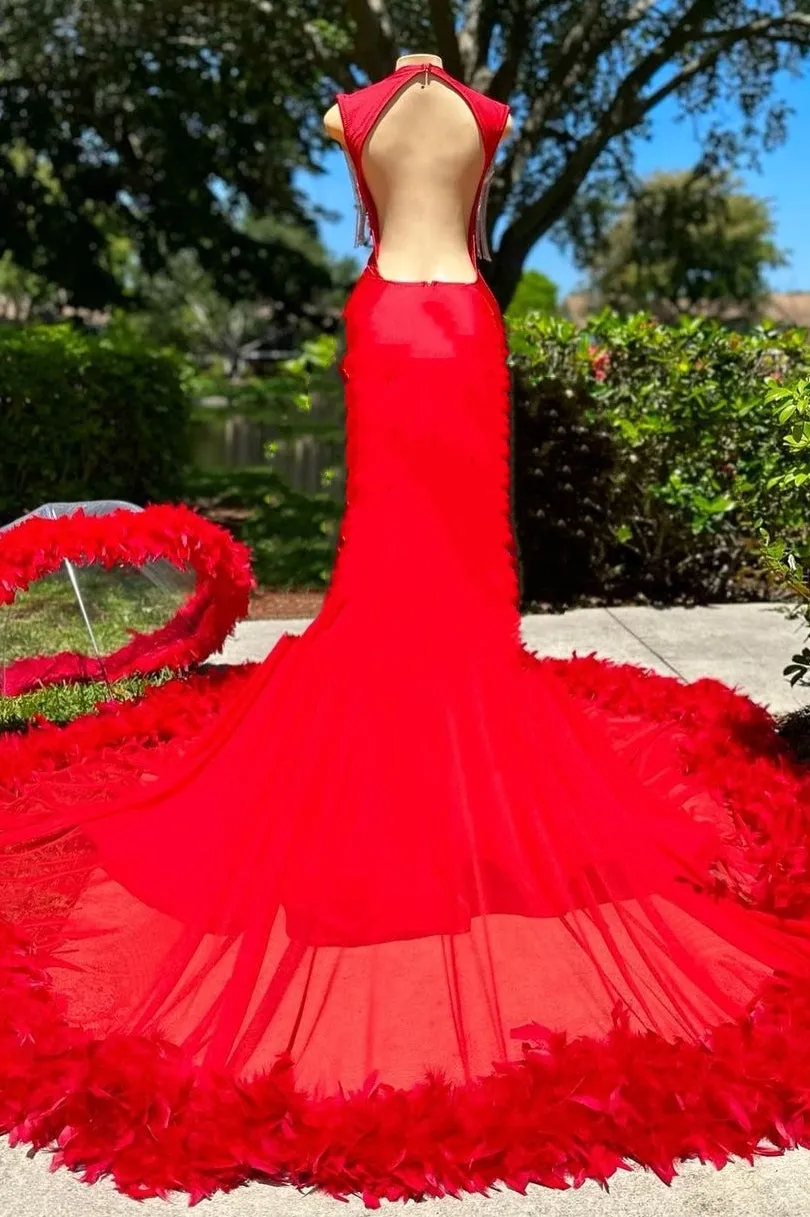 Deep V-Neck Red Bodycon Prom Dresses Sleeveless Beads Party Gown with Fur