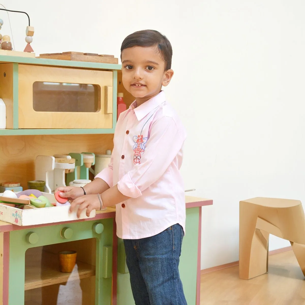 Spidey Embroidered Organic Cotton Shirt- Light Pink