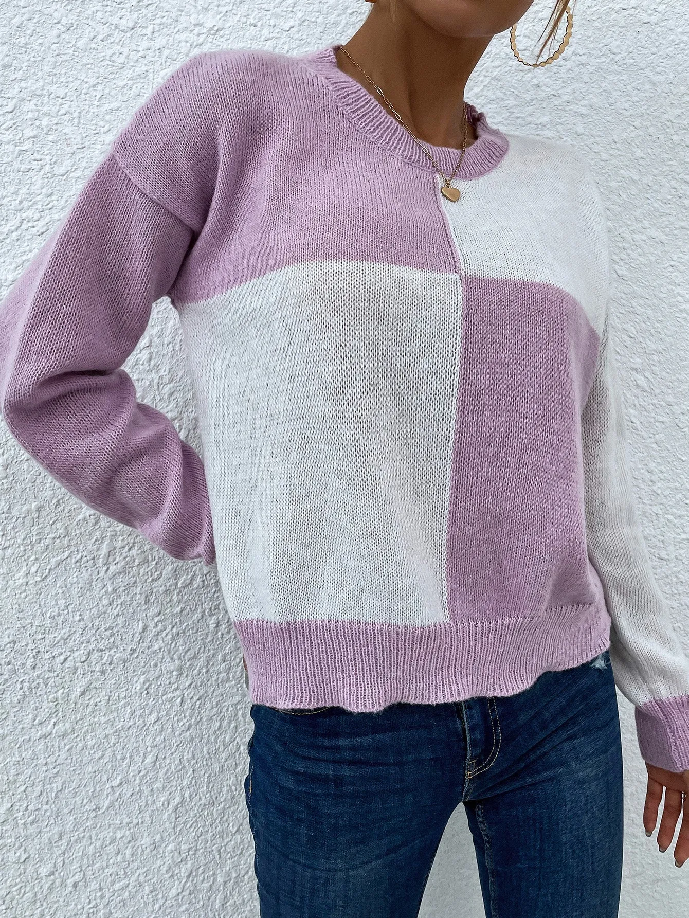 White & Purple Contrast Color Knitted Sweater MYDU936FE