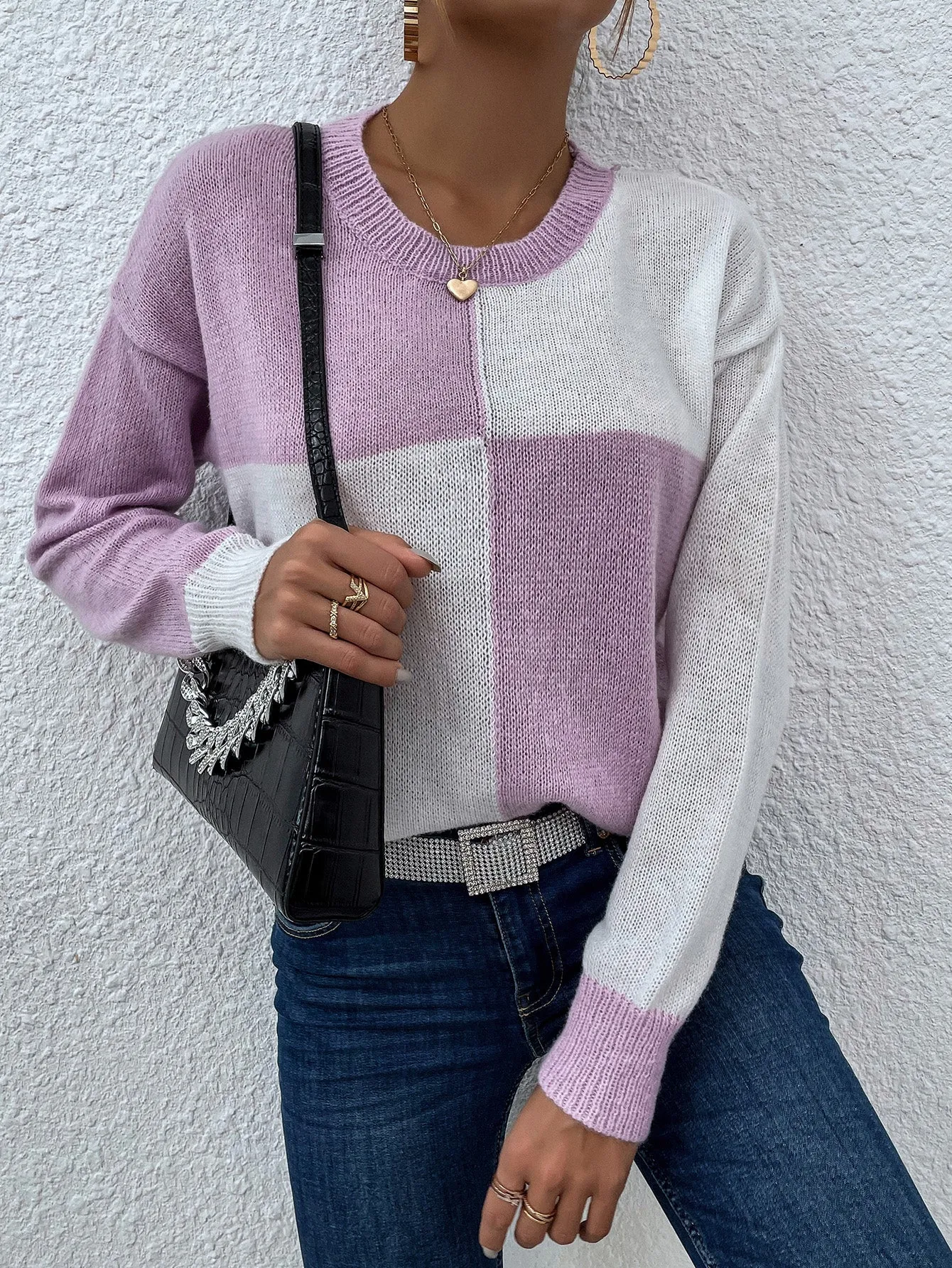 White & Purple Contrast Color Knitted Sweater MYDU936FE