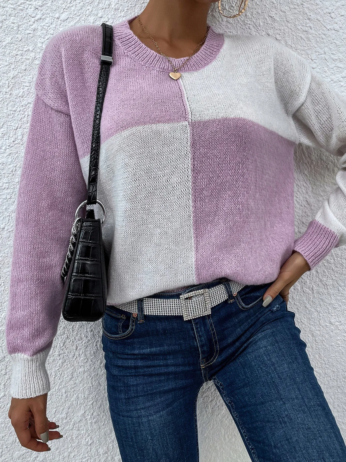 White & Purple Contrast Color Knitted Sweater MYDU936FE