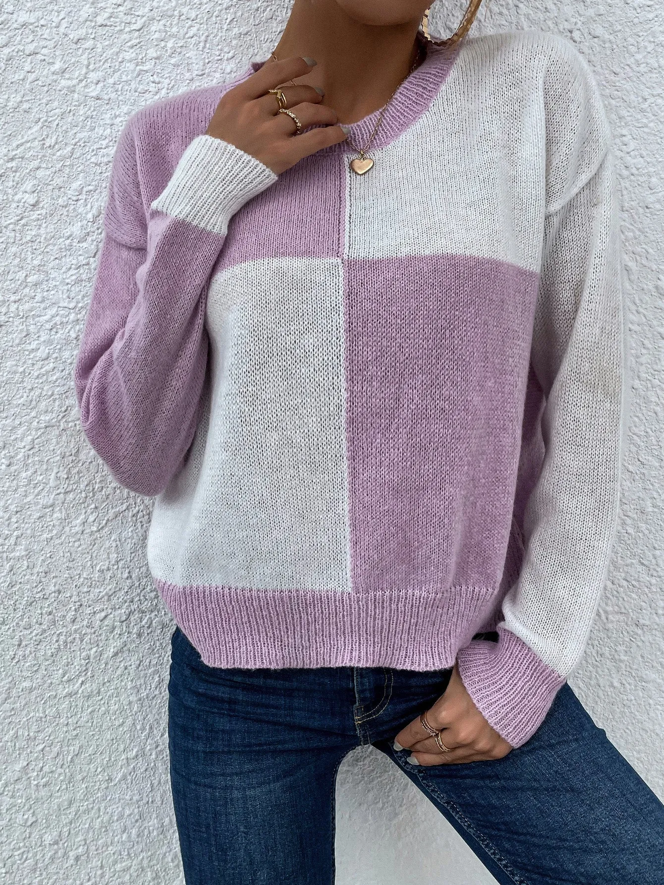 White & Purple Contrast Color Knitted Sweater MYDU936FE